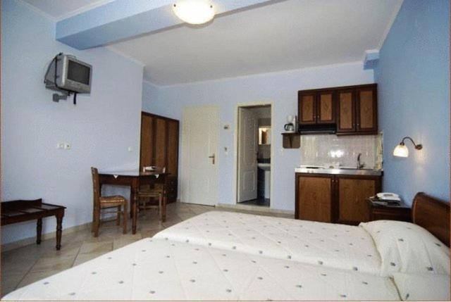 Dias Studios Pythagoreio  Room photo